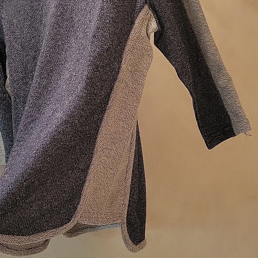 Sweater - Picture 4 of 5